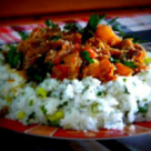 Orez parfumat cu ghimbir si garnitura de cuburi pui cu mango  