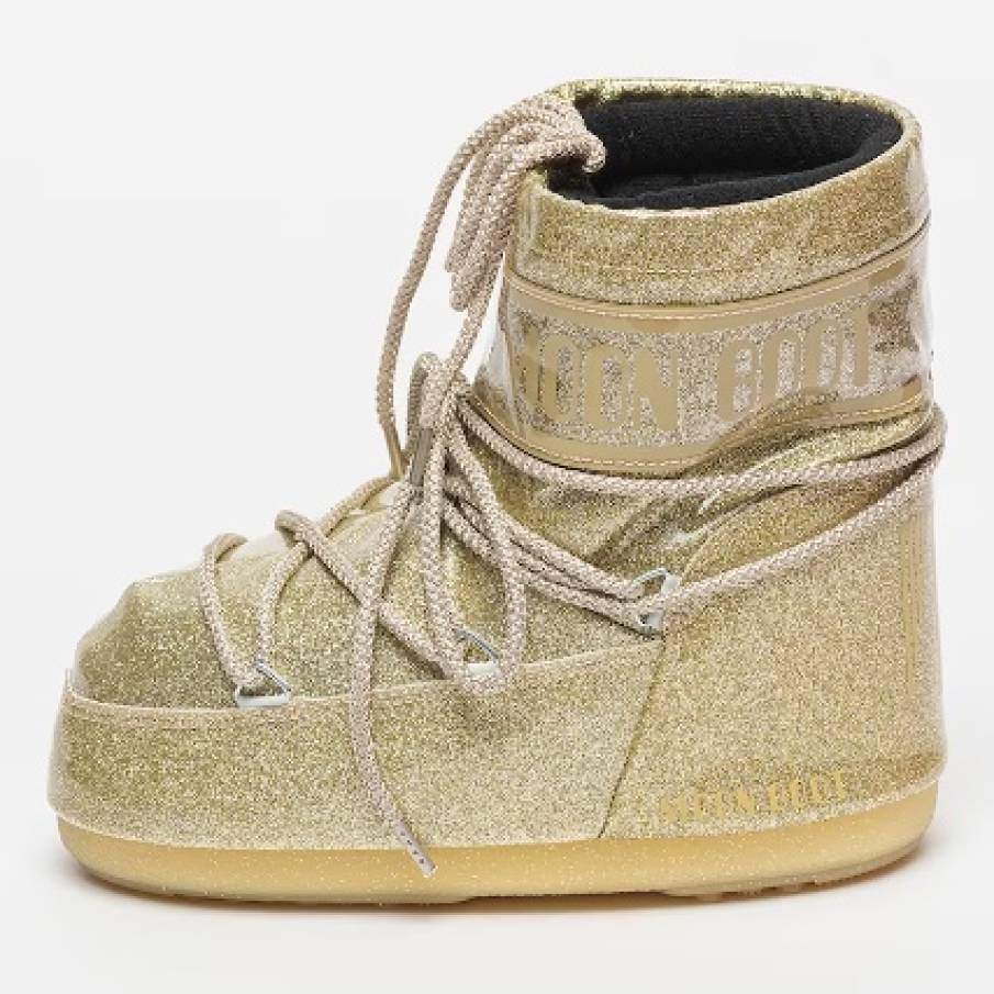 Cizme cu aspect metalizat Moon Boot din material auriu sintetic 