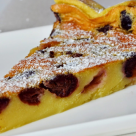 Desertul lunii: Clafoutis cu cirese
