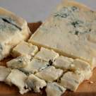 Gorgonzola: Cum să savurezi această brânză cremoasă, de câte tipuri este și cum o poți folosi în preparate delicioase