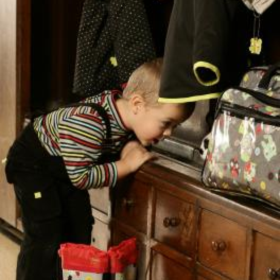 Salopeta neagra in bretele