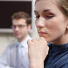 Flirtul la serviciu  ispita din spatele biroului