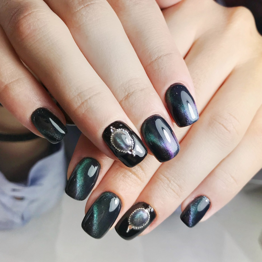 Manichiura Ochi de pisică și design de 