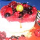 Sarlota de vanilie cu fructe si biscuiti