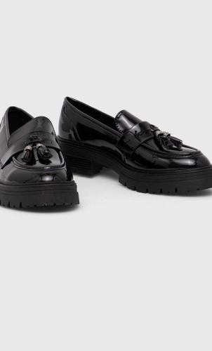 10 modele de pantofi loafer în stil chuncky care se poartă masiv în acest sezon