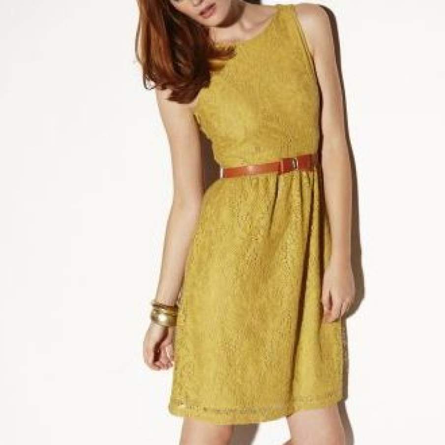 Rochie din dantela galben prafuit