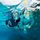 Decathlon marchează 10 ani de succes global Easybreath, inovația care a redefinit snorkelingul