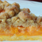 Desertul de duminica: Tarta crumble cu caise