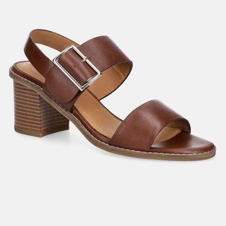 10 modele de sandale în nuanță de Mocha Mousse, culoarea anului