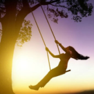 Wall-Street: Secretul fericirii: nu cumpara lucruri, ci experienta