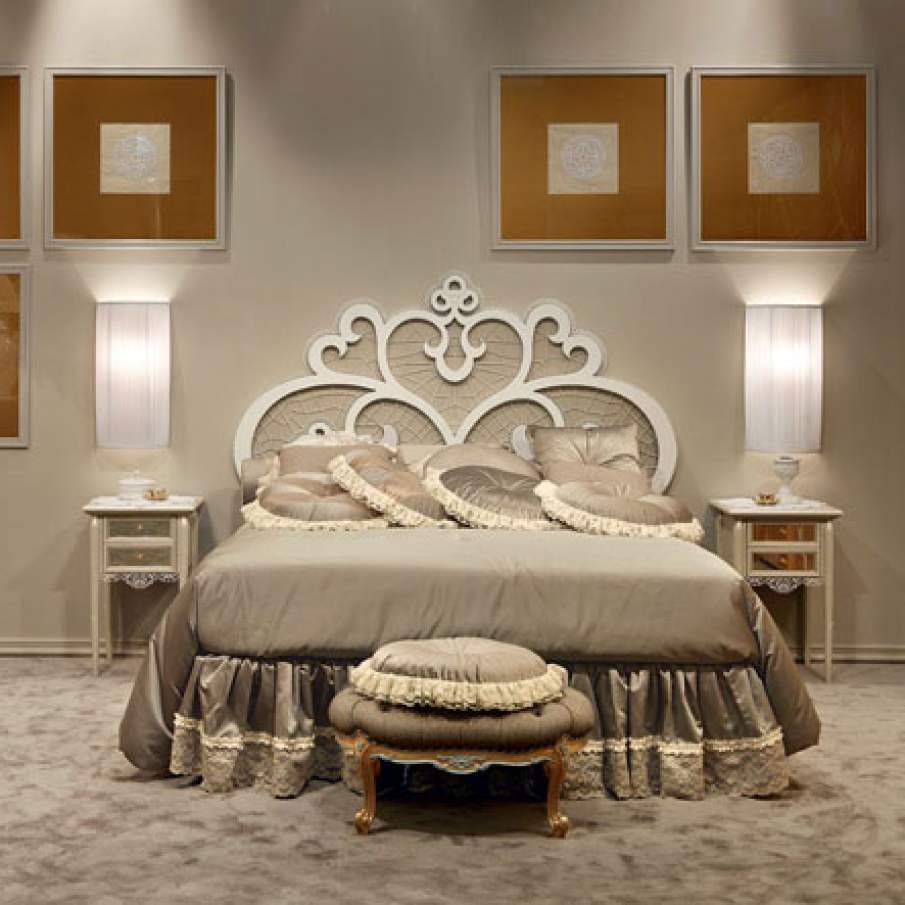 Pat dormitor matrimonial