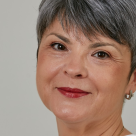 Interviu cu Dr. Stomatolog Mina Camelia Vasiliu: „Zâmbetul unui pacient la finalul tratamentului este sursă pură de energie catalizatoare, pozitivă, motivantă”