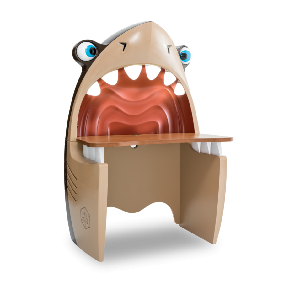 Masă de birou din pal, pentru copii, Pirate Shark Maro. Are un design unic, în formă de rechin, și este realizată din pal cu grosimea de 16 mm și plastic