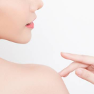 Acneea pe spate și piept - de ce apare și cum poate fi prevenită