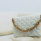 Rafinament nobil în colecția SS22 a brandului Badura