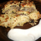 Clatite gratinate, umplute cu ciuperci si sos de smantana 