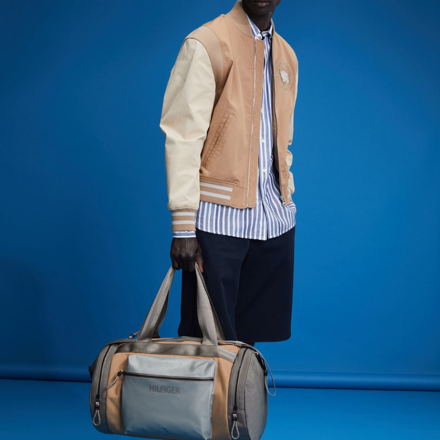 Noua colectie 2022 de genti si posete -  TOMMY HILFIGER