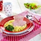 (P) Martinel culege ingrediente naturale pentru copilul tau