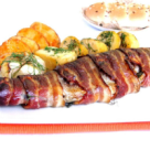 Pastrav imbracat in bacon