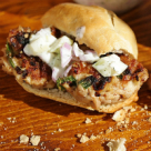 Burgeri picanti de pui la gratar 