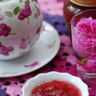 Siropul si uleiul esential din Trandafir de Damasc – miracole pentru frumusete si sanatate