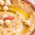 Hummus cu rosii uscate