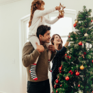 Brăduți artificiali pentru Crăciun: 8 sugestii de brazi „speciali”, cu design modern, pentru una dintre cele mai îndrăgite sărbători din an