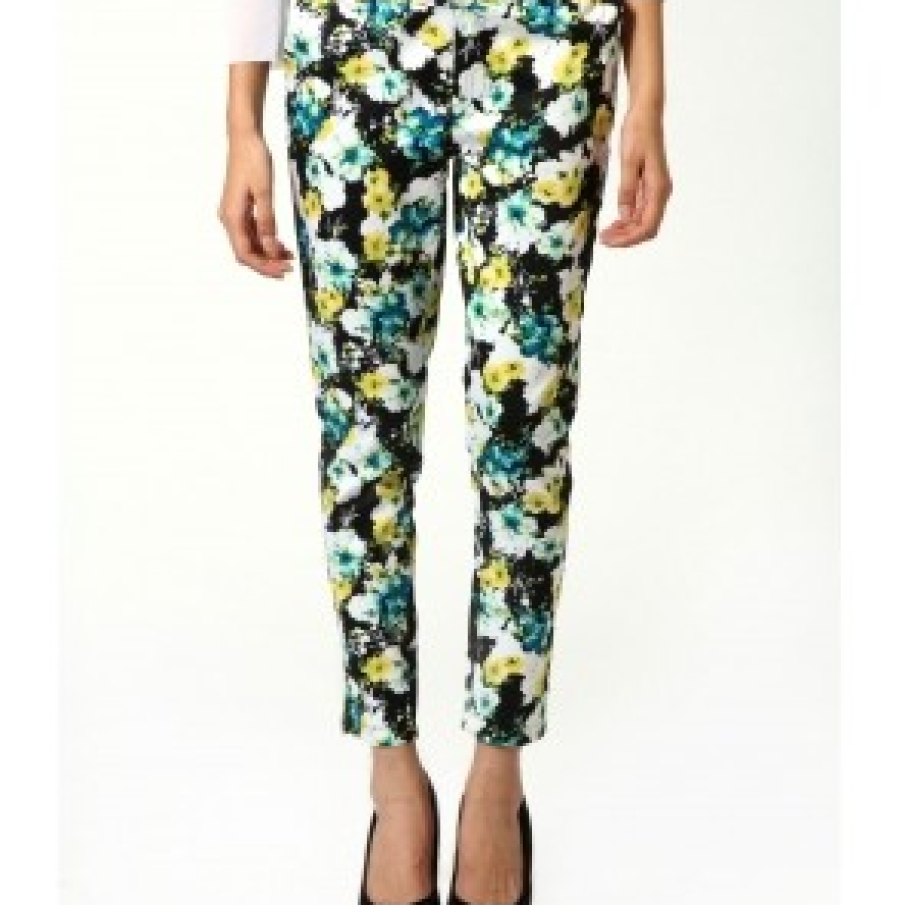 Pantaloni superbi cu imprimeu floral