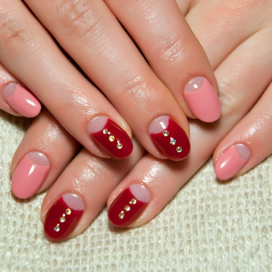  Manichiură cu cristale pentru vară 