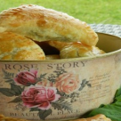 Pateuri cu loboda si telemea