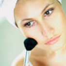 De ce nu rezista machiajul?