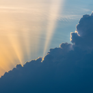 Mereu există o rază de soare, chiar dacă pe cerul nostru vedem doar nori
