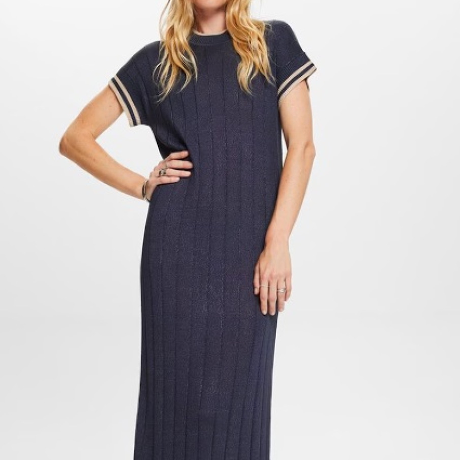 Rochie maxi tricotată în dungi de la Esprit în nuanță de bleumarin, cu mâneci scurte 