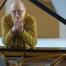 Dan Dediu, unul dintre cei mai apreciati compozitori ai momentului, invitat la Round Table 