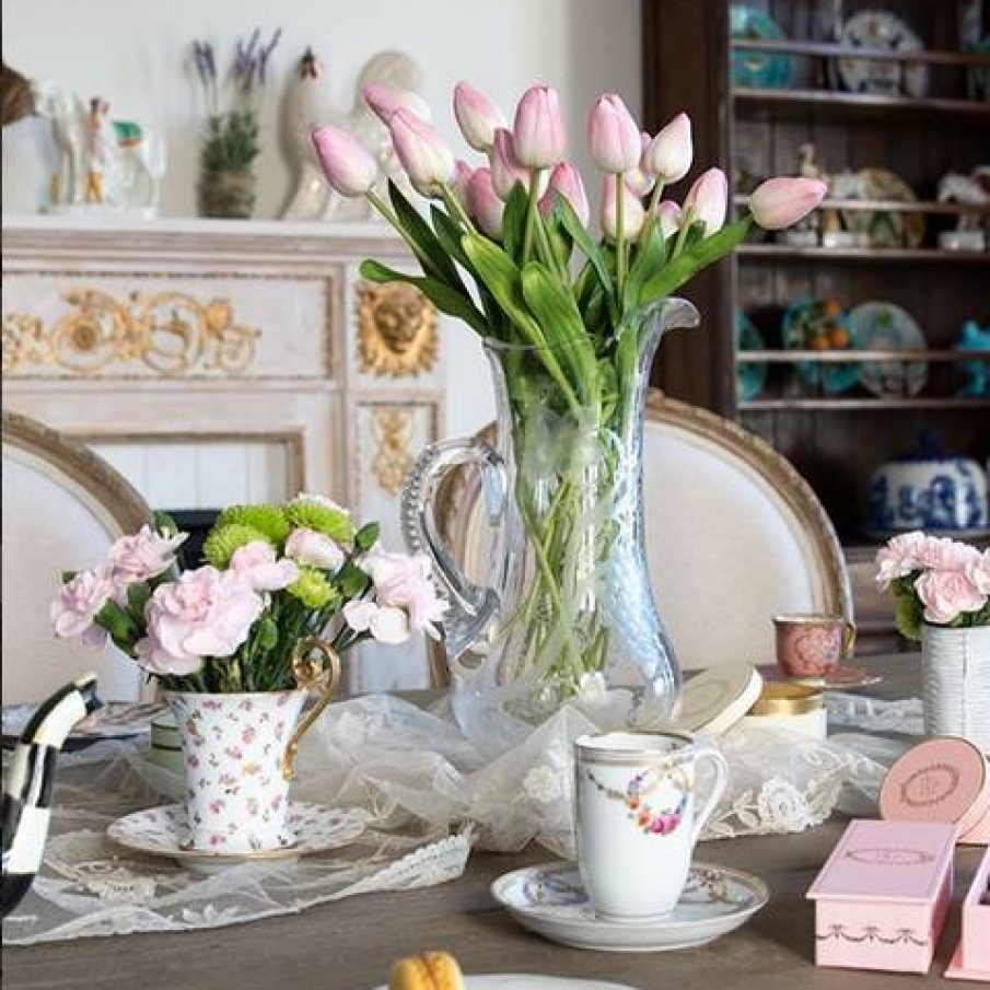 Tea party in stil vintage de Valentine's Day 