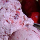 Desertul de duminica: Inghetata de capsuni  