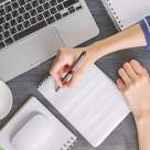 O absolventă UBB caută pe Reddit presupuse victime ale abuzurilor unui fost profesor