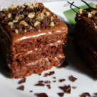 Prajitura cu ciocolata si nuca (Snickers)