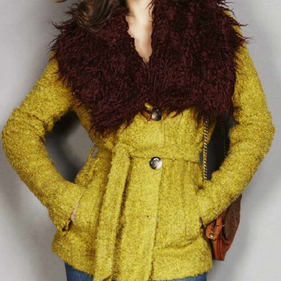 Mantou cu guler din imitatie de blana