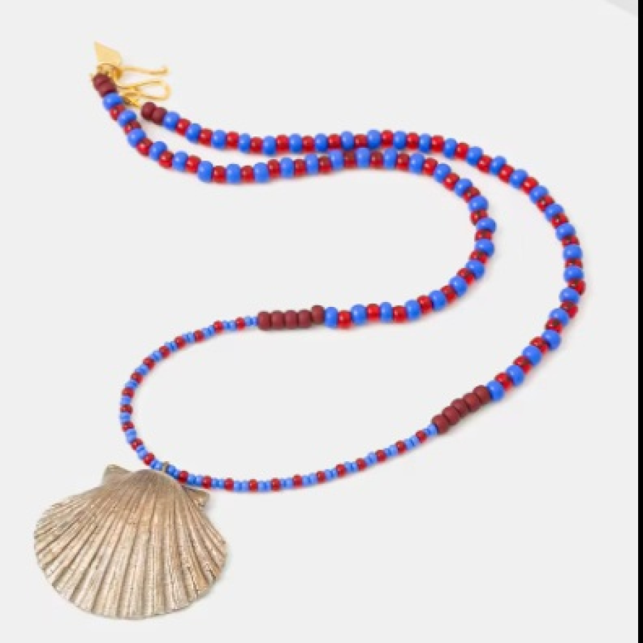 10 accesorii și piese vestimentare cu mărgele, un trend încântător al verii 2025 