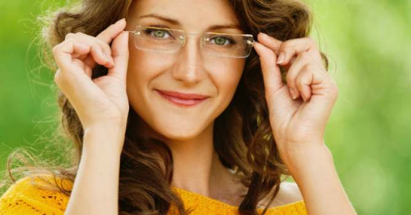 Unrelenting Go to the circuit Teaching 10 lucruri pe care doar femeile care poarta ochelari le vor intelege