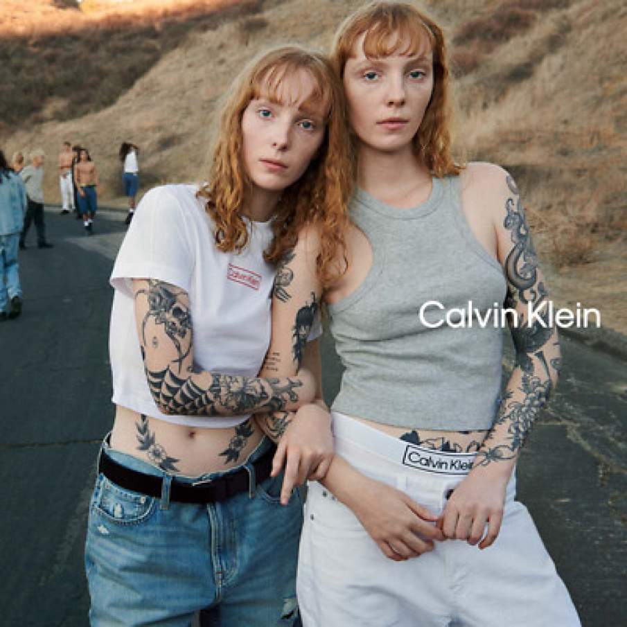 Petrece primăvara în #MyCalvins - look-uri iconice ideale pentru escapade urbane 