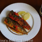 Macrou la cuptor cu sos de rosii si usturoi