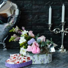 Colectia de Valentine's Day de la Baiatul cu Flori: Aranjamente florale si cadouri gourmet pentru ea&el 