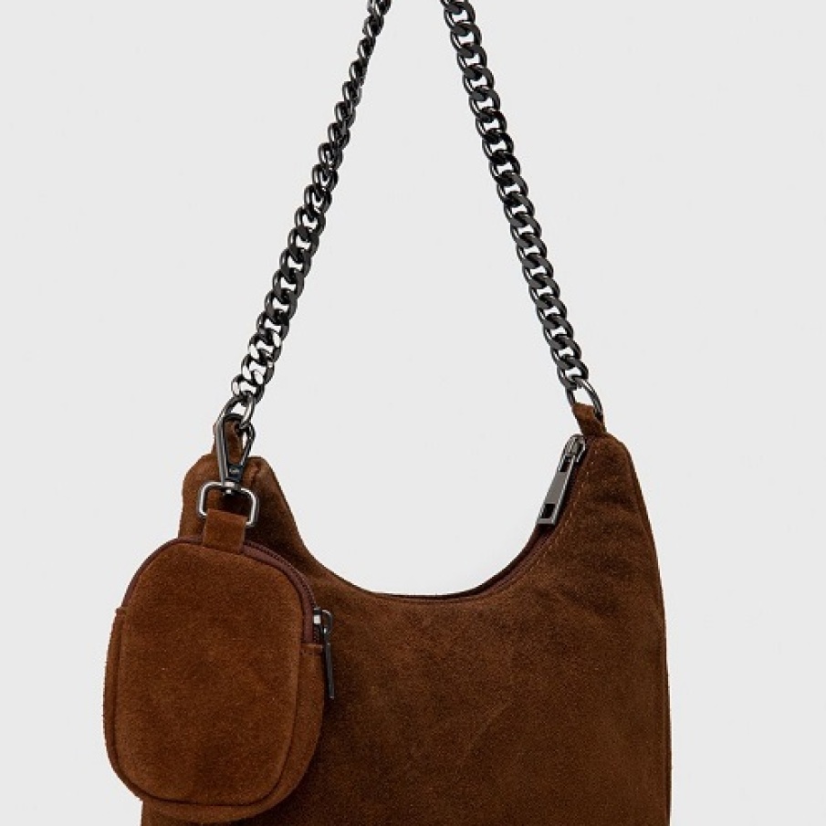 Poșetă din piele întoarsă cu bretea tip lanț, din zale de metal 