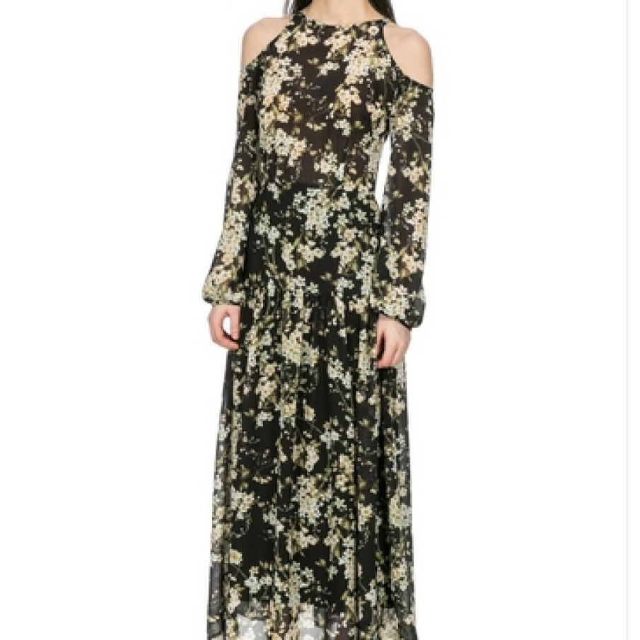 Rochie cu umerii decupati 