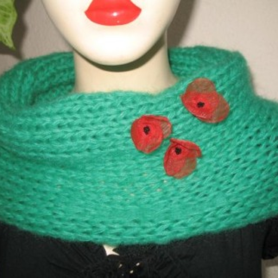 Guler tricotat din mohair verde