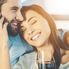 Cum să petreci o seară deosebită cu iubitul tău fără să fie nevoie să ieșiți din casă