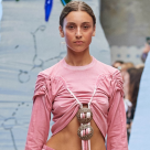 Paolina Russo debutează la Săptămâna Modei de la Copenhaga: Câștigătoarea premiului Zalando Visionary Award își prezintă colecția pe podium