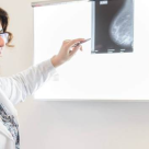 Cancerul de col uterin și de sân: sfaturi importante pentru prevenție și prejudecăți demontate de o expertă în oncologie 